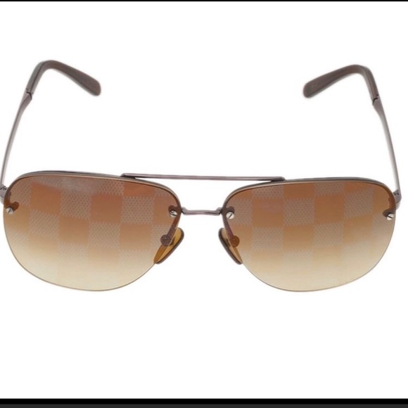 ๐ฏ Auth Louis Vuitton Aviator pilot sunglasses - Picture 2 of 7